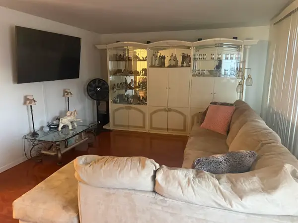454 AVENUE C, Bayonne, NJ 07002