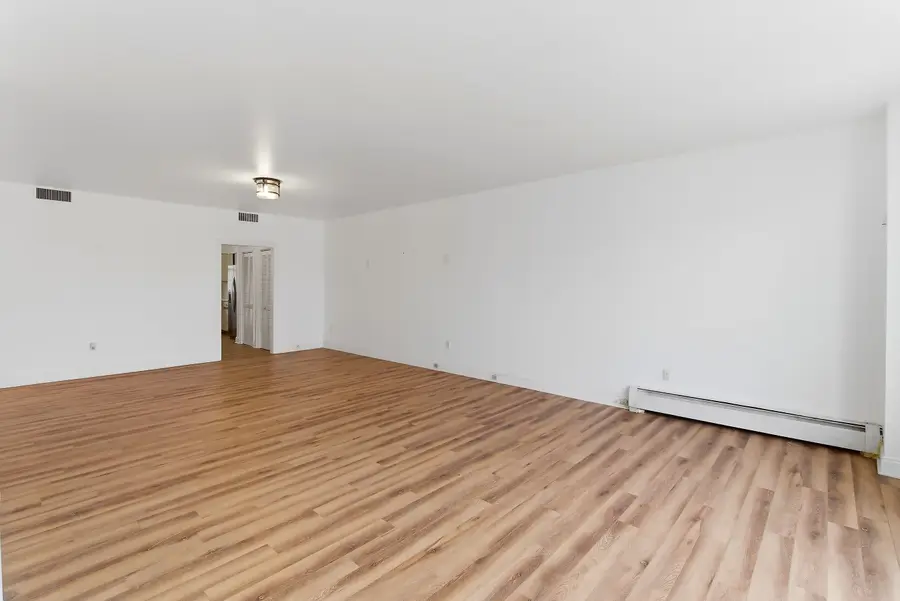 204 SHEARWATER CT WEST #21, Jersey City, NJ 07305 - #3