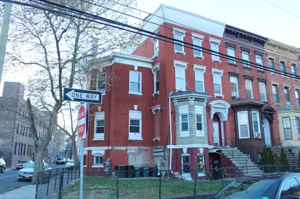 41 CRESCENT AVE, JC, Journal Square, NJ 07304