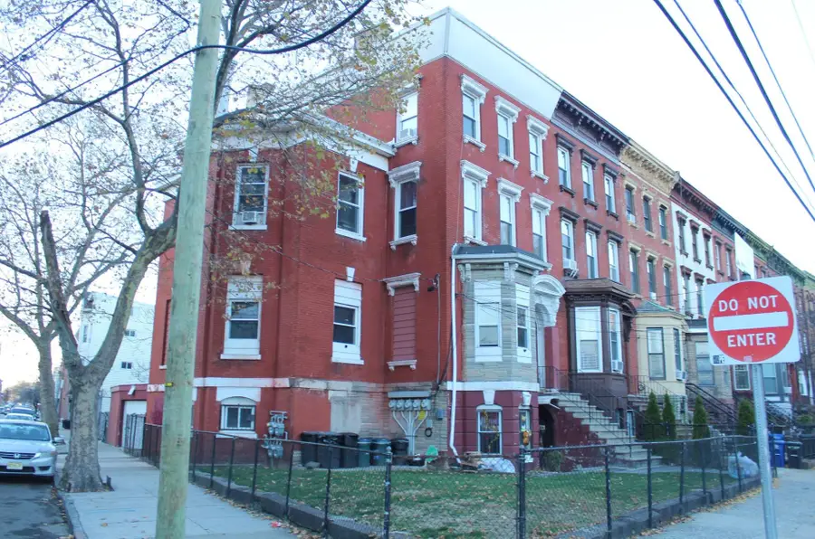 41 CRESCENT AVE, Jersey City, NJ 07304 - #2