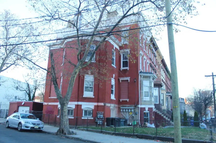 41 CRESCENT AVE, Jersey City, NJ 07304 - #3