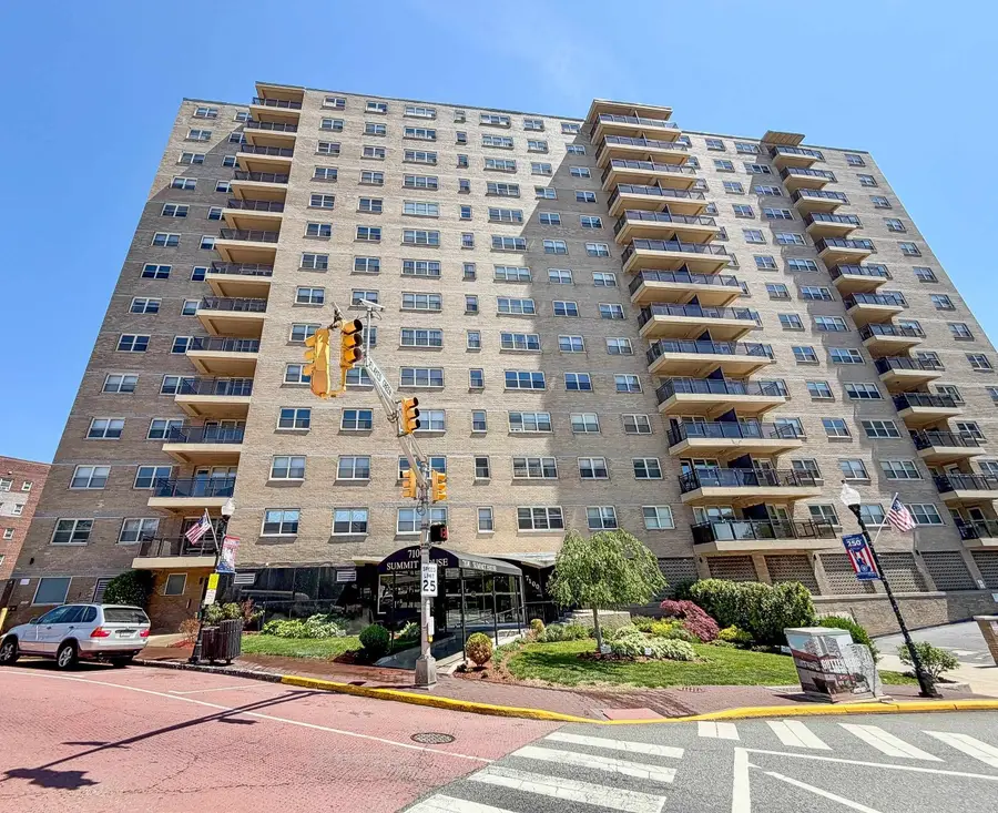 7100 BLVD EAST #11L, Guttenberg, NJ 07093 - #2