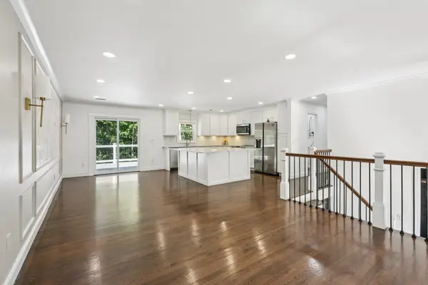 34 OKLAHOMA DR, HOPATCONG, NJ 07843
