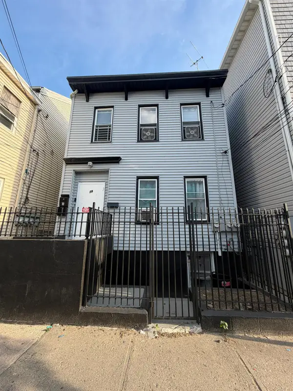 78 16TH AVE, Paterson, NJ 07501