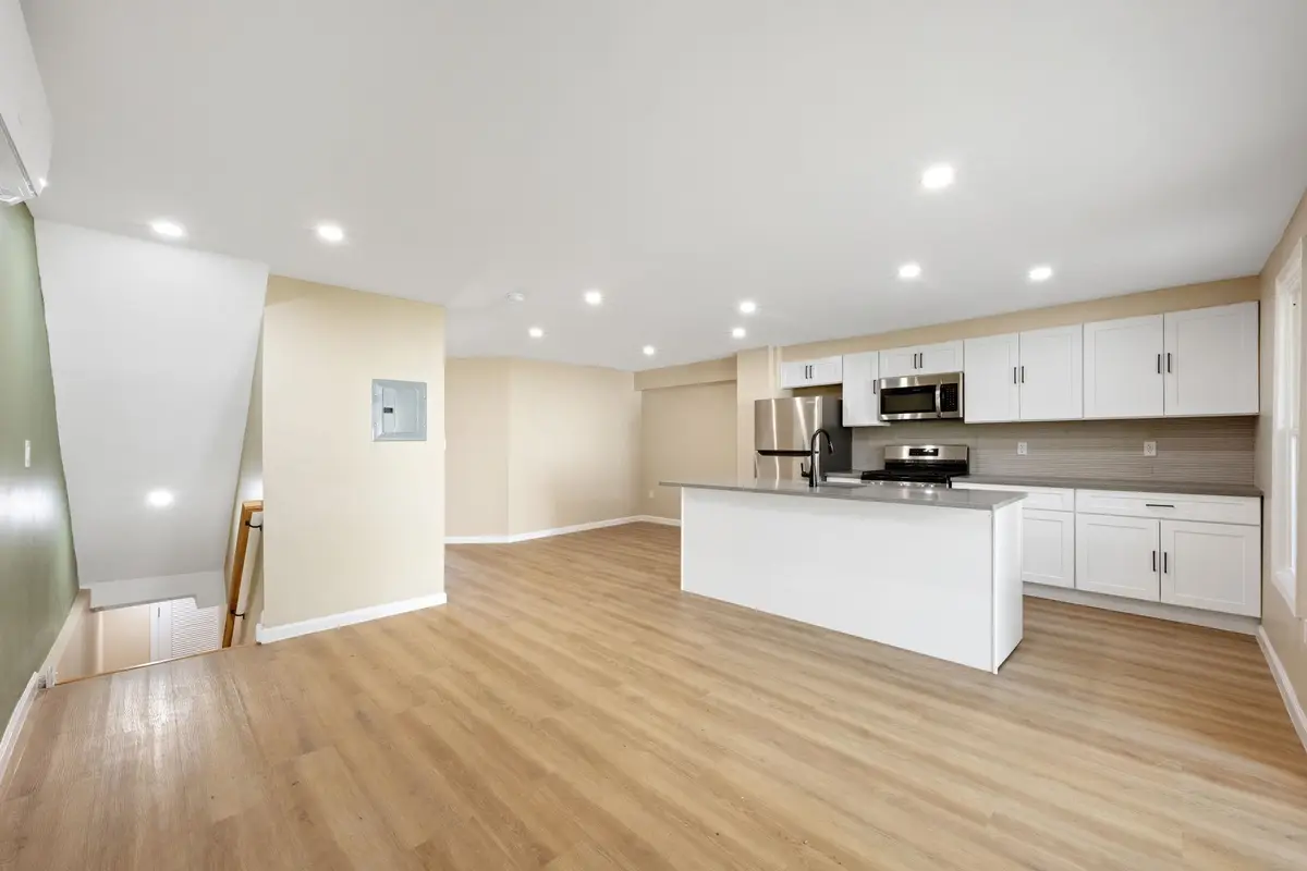 171 VAN HORNE ST, Jersey City, NJ 07304 - #1