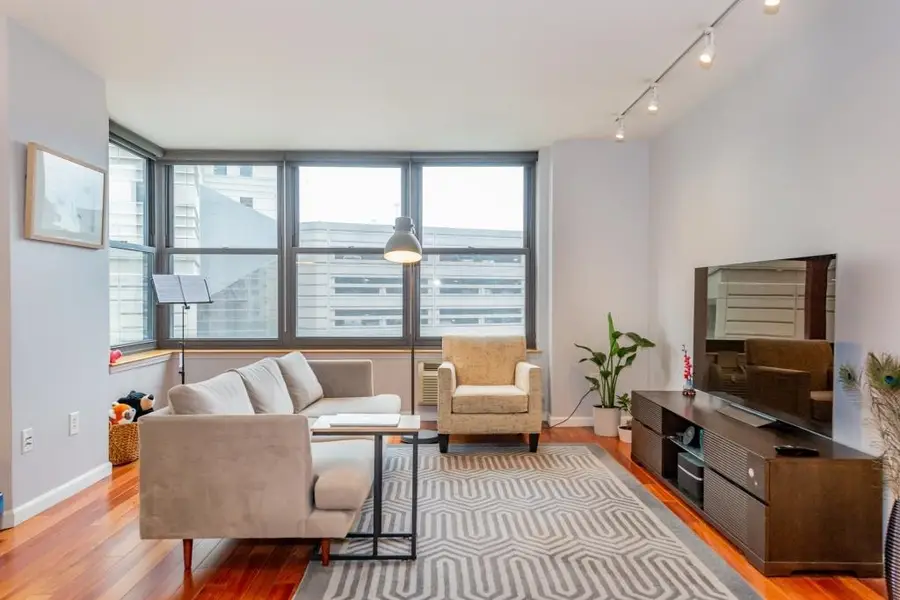 102 CHRISTOPHER COLUMBUS DR #401, Jersey City, NJ 07302 - #2
