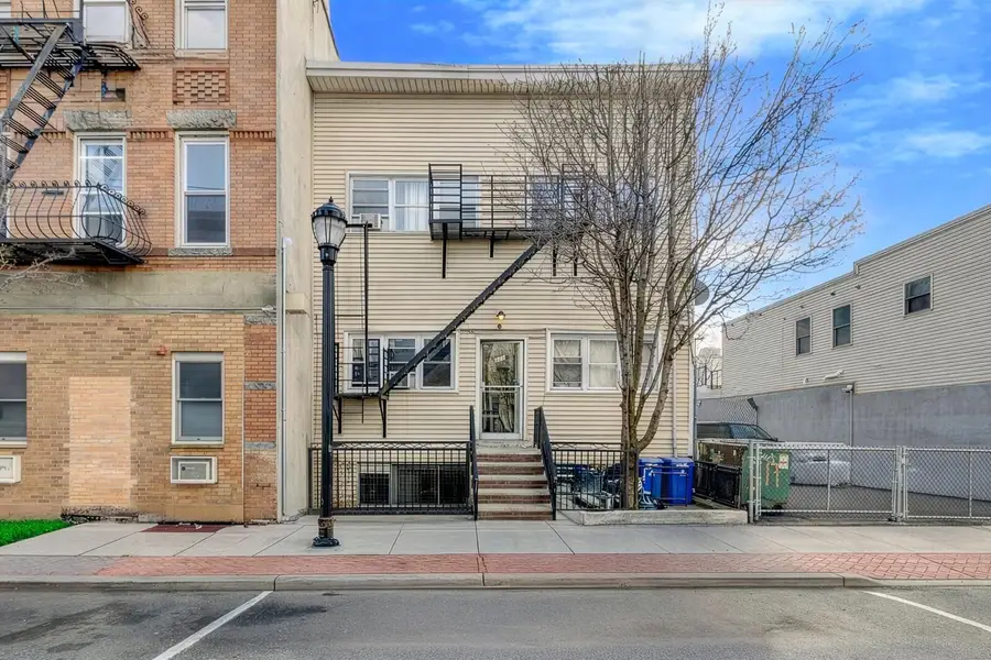 513 11TH ST, Union City, NJ 07087 - #2