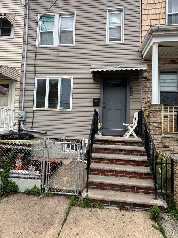 137 PROSPECT AVE, Bayonne, NJ 07002
