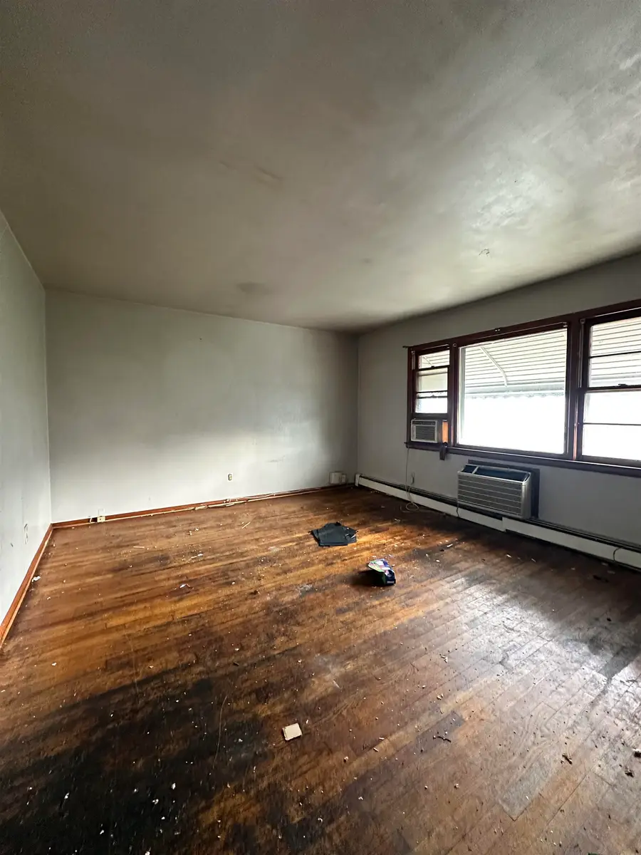 276 CHAPEL AVE, Jersey City, NJ 07305 - #2