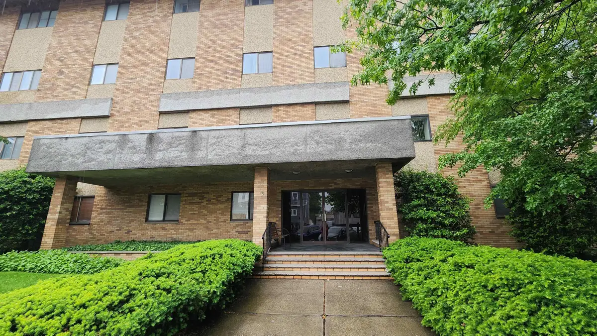 86 WEST 33RD ST #211, Bayonne, NJ 07002 - #1