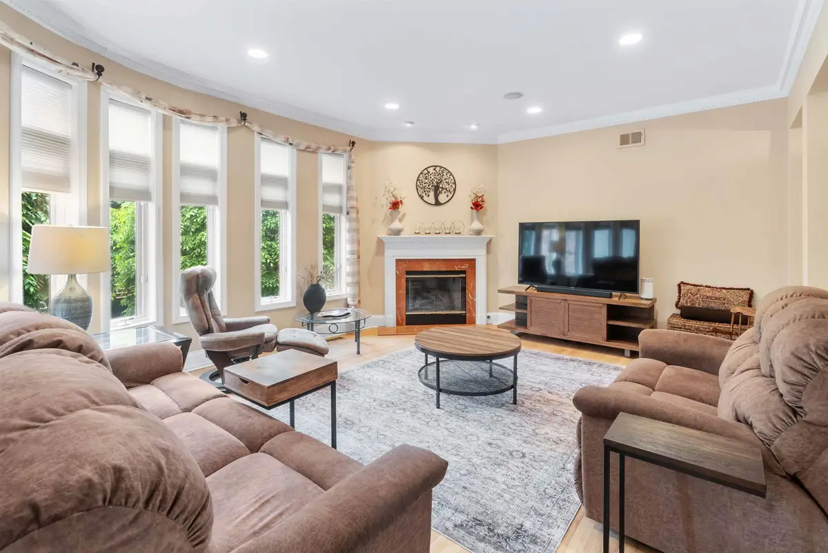 103 HUDSON COVE, Edgewater, NJ 07020 - #1