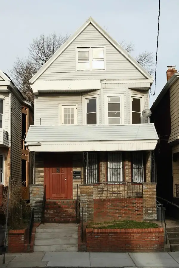 180 WEGMAN PARKWAY, JC, Greenville, NJ 07305