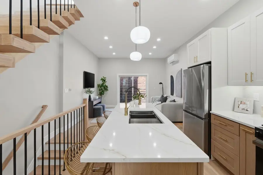 477 MARTIN LUTHER KING JR DR, Jersey City, NJ 07304 - #2