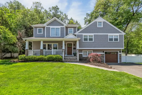 19 DE YOUNG DR, Little Falls, NJ 07424