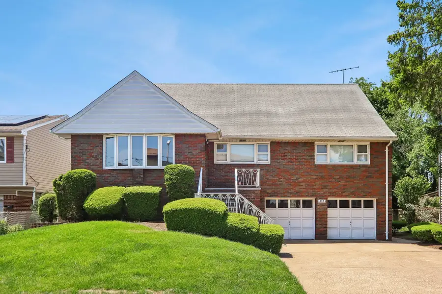 355 CHESTNUT AVE, South Hackensack, NJ 07606 - #2
