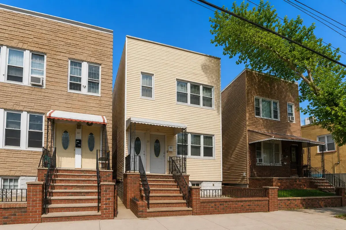 20 GATES AVE, Jersey City, NJ 07305 - #1