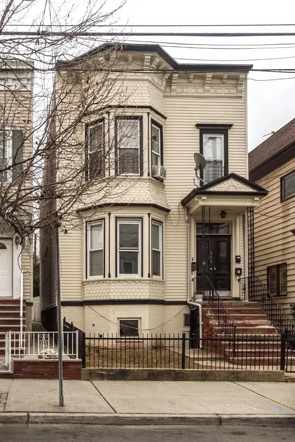 888 SUMMIT AVE, JC, Heights, NJ 07307