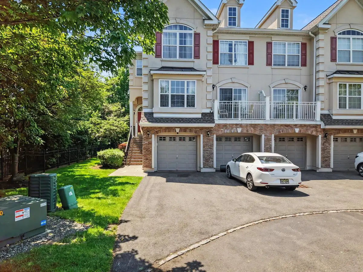 180 BLUE HERON DR #180, Secaucus, NJ 07094 - #1