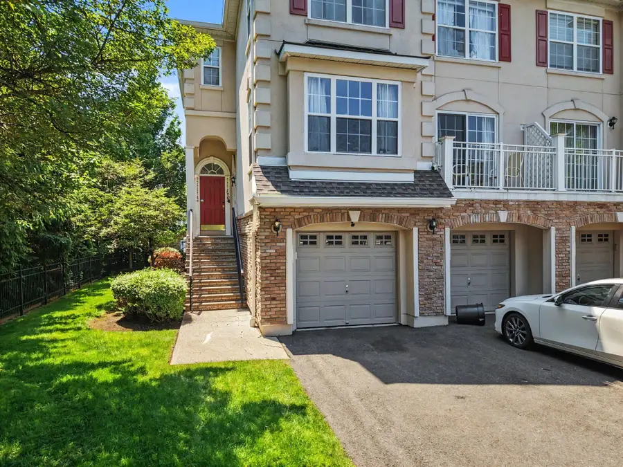 180 BLUE HERON DR #180, Secaucus, NJ 07094 - #3