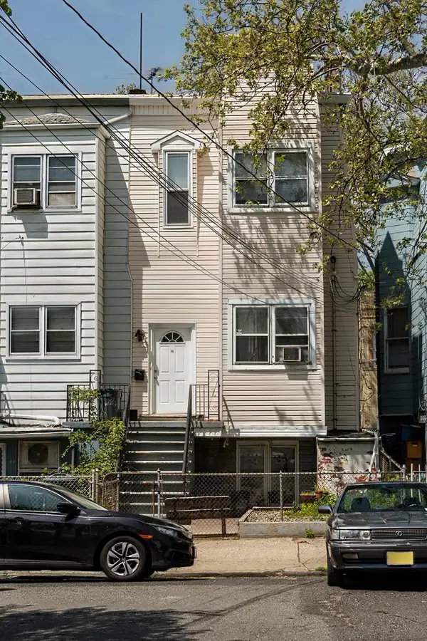 86 WAVERLY ST, JC, Heights, NJ 07306