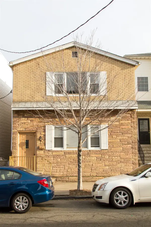 85 COTTAGE ST, Bayonne, NJ 07002