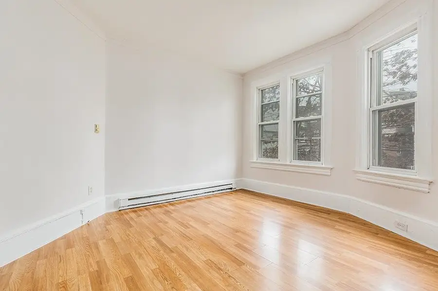 39 WEST 47TH ST, Bayonne, NJ 07002 - #2