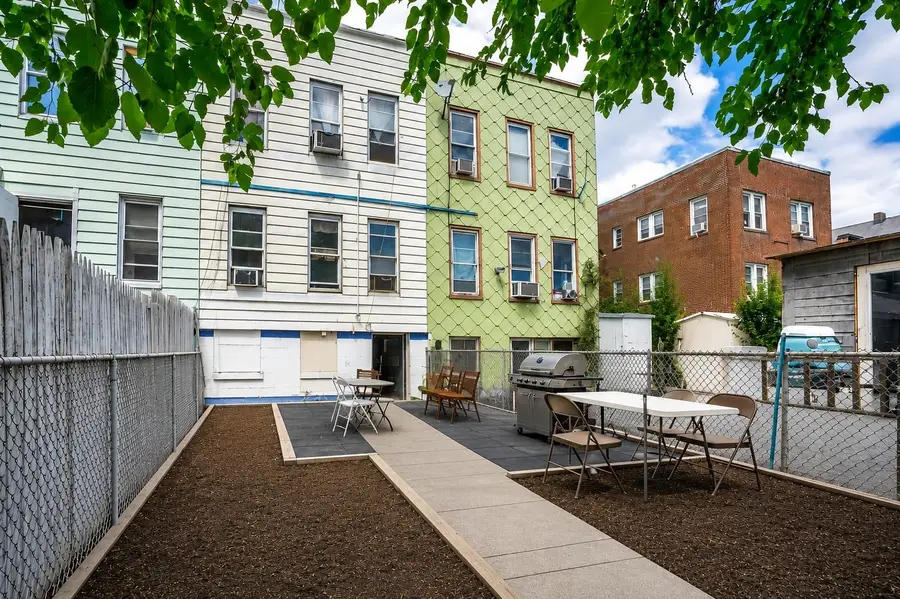 419A 4TH ST, Union City, NJ 07087 - #2