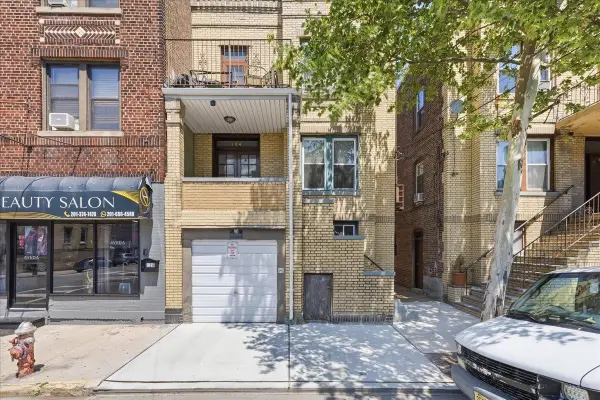 124 61ST ST, West New York, NJ 07093