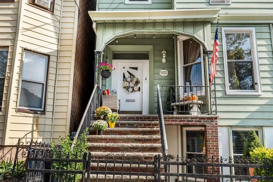 532 PALISADE AVE, Jersey City, NJ 07307 - #2