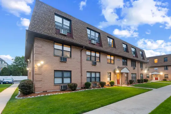 29 NORTH END DR, Secaucus, NJ 07094