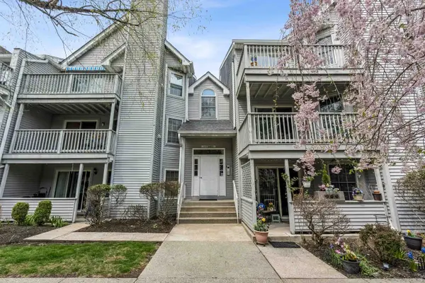 8 QUARTZ LANE, Paterson, NJ 07501
