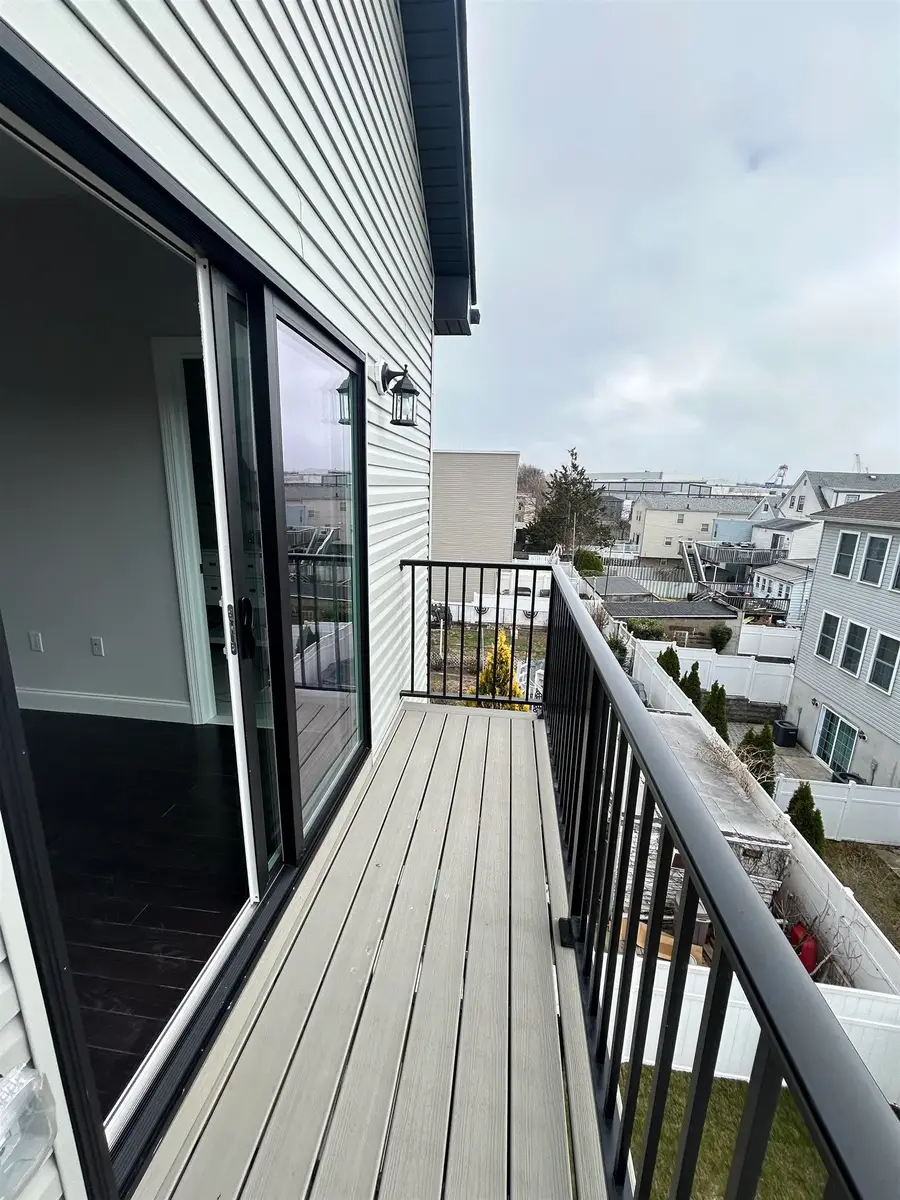 47 COTTAGE ST, Bayonne, NJ 07002 - #2