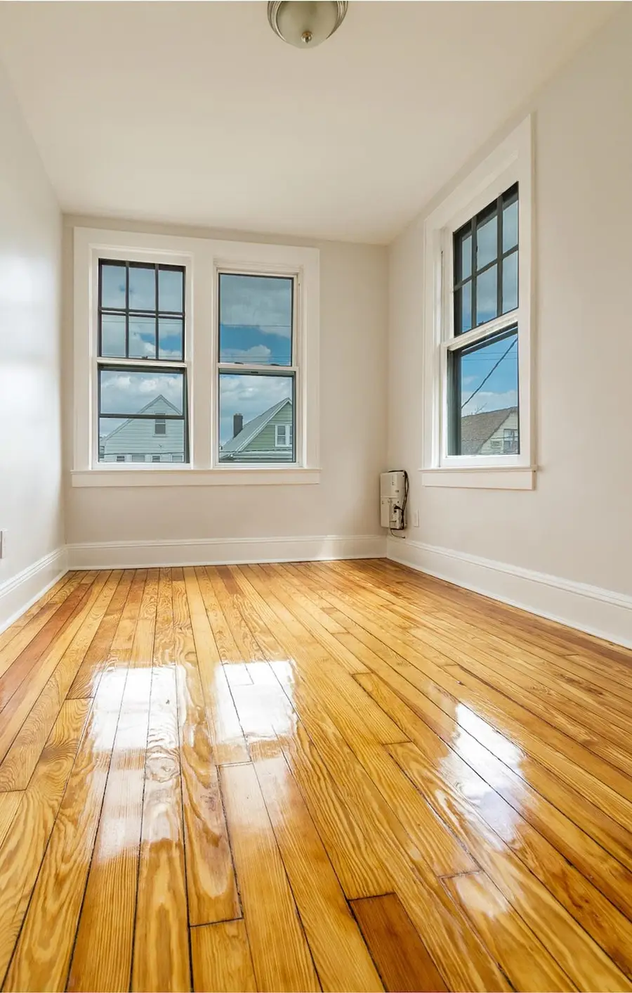 22 WEST 48TH ST, Bayonne, NJ 07002 - #3