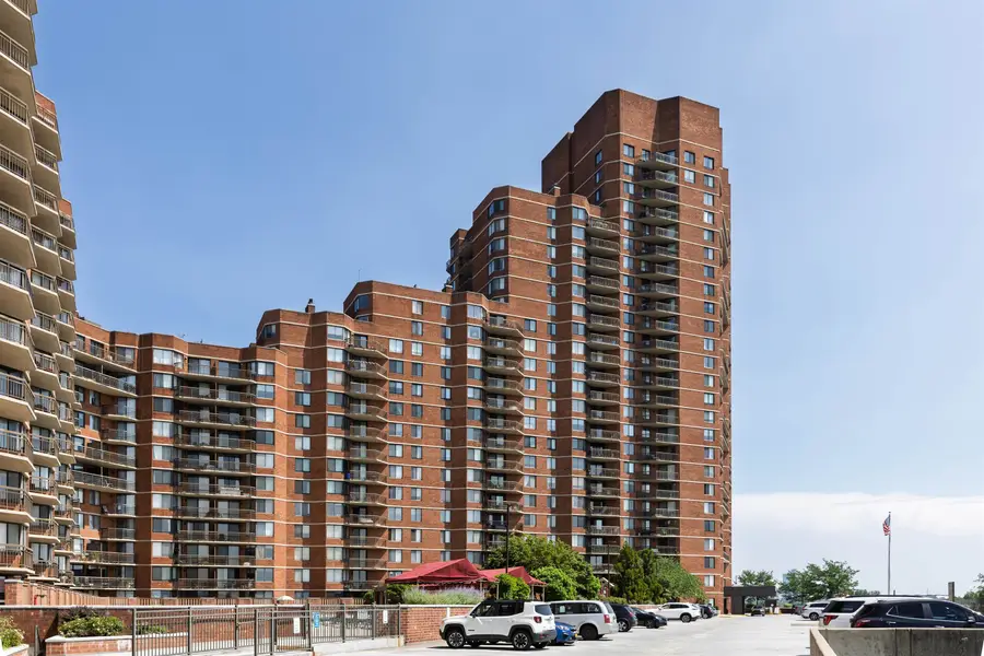 2105 HARMON COVE TOWER, Secaucus, NJ 07094 - #2