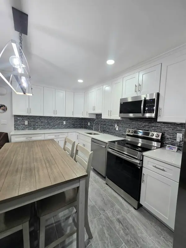 2 RADIO AVE #A18, Secaucus, NJ 07094