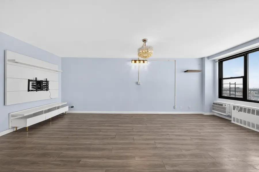 10 HURON AVE #8J, Jersey City, NJ 07306 - #2
