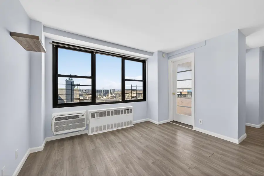 10 HURON AVE #8J, Jersey City, NJ 07306 - #3