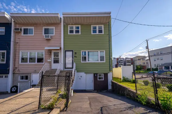 94 EAST 28TH ST, Bayonne, NJ 07002