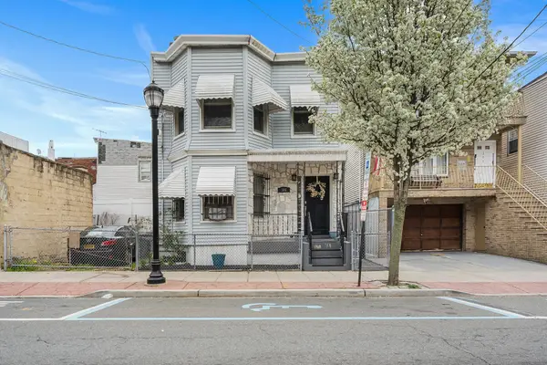 306 BERGENLINE AVE, Union City, NJ 07087