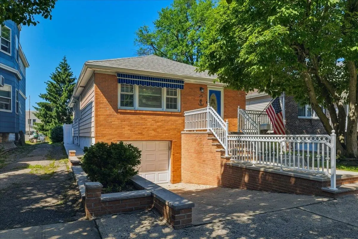 25-27 6TH ST, Bayonne, NJ 07002 - #1