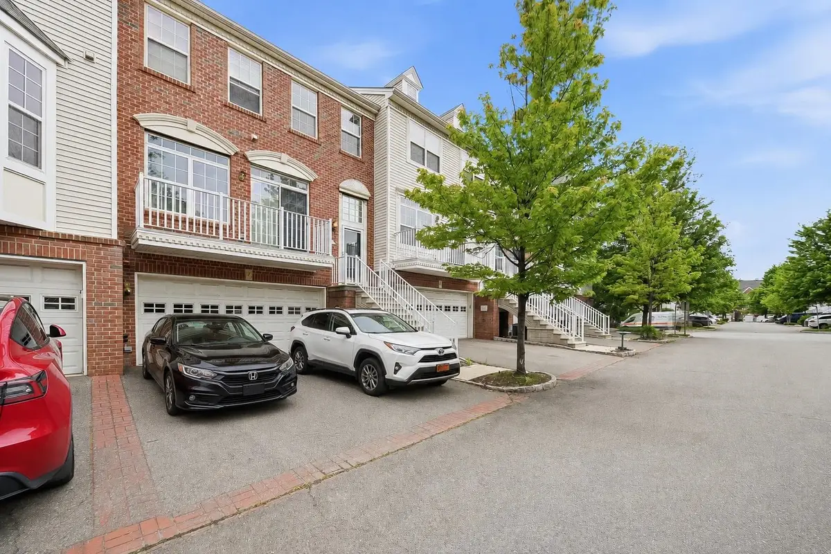 7 ATLAS CT, Jersey City, NJ 07305 - #1