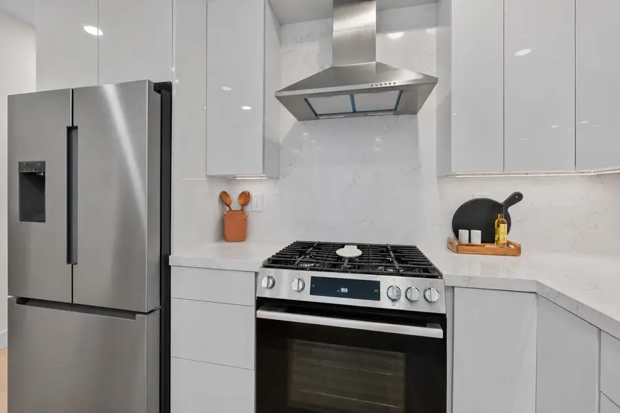 99 VAN HORNE ST #1, Jersey City, NJ 07304 - #2