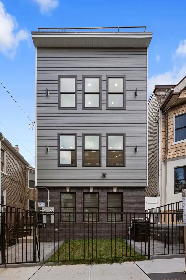 15 FULTON AVE #2, JC, Greenville, NJ 07305