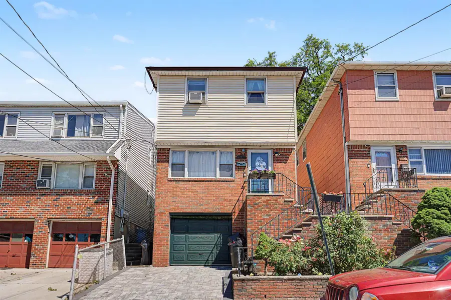 1014 LIBERTY AVE, North Bergen, NJ 07047 - #2