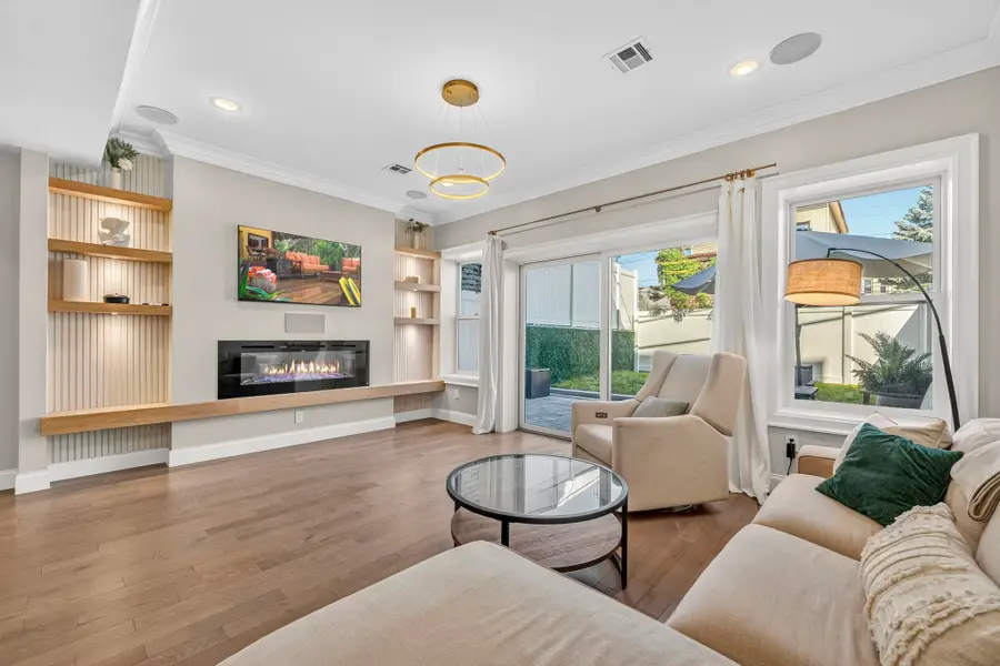 414 NEW YORK AVE #A, Jersey City, NJ 07307 - #3