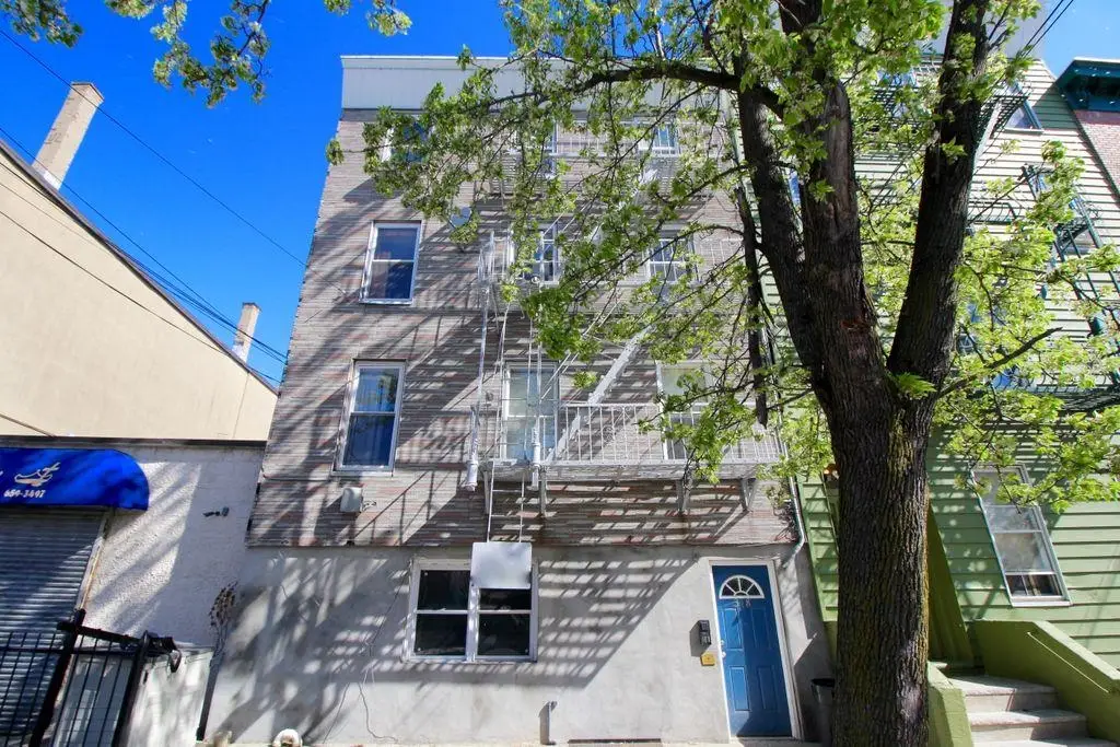 318 5TH ST, Jersey City, NJ 07302 - #1