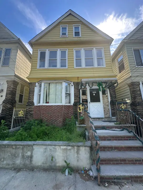 205 WINFIELD AVE, JC, Greenville, NJ 07305