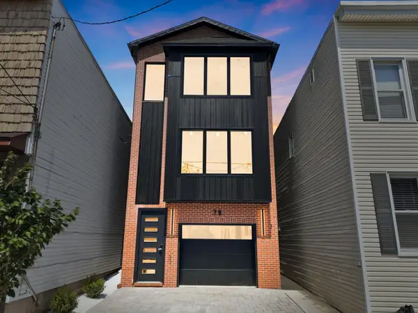 79 EAST 23RD ST, Bayonne, NJ 07002