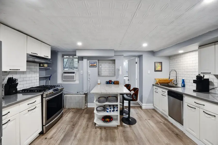 812 GARDEN ST #1, Hoboken, NJ 07030 - #3