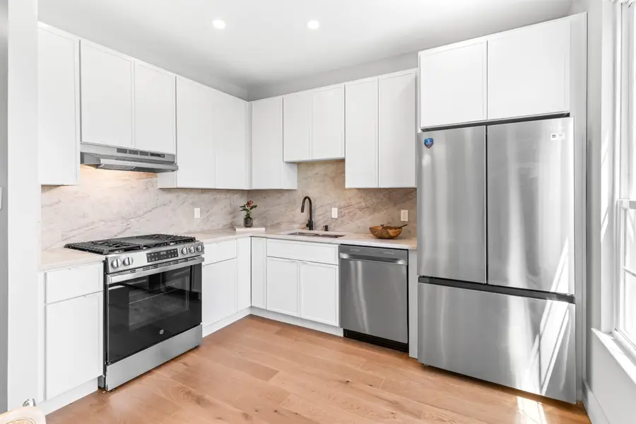 156 COTTONWOOD ST, Jersey City, NJ 07305 - #2